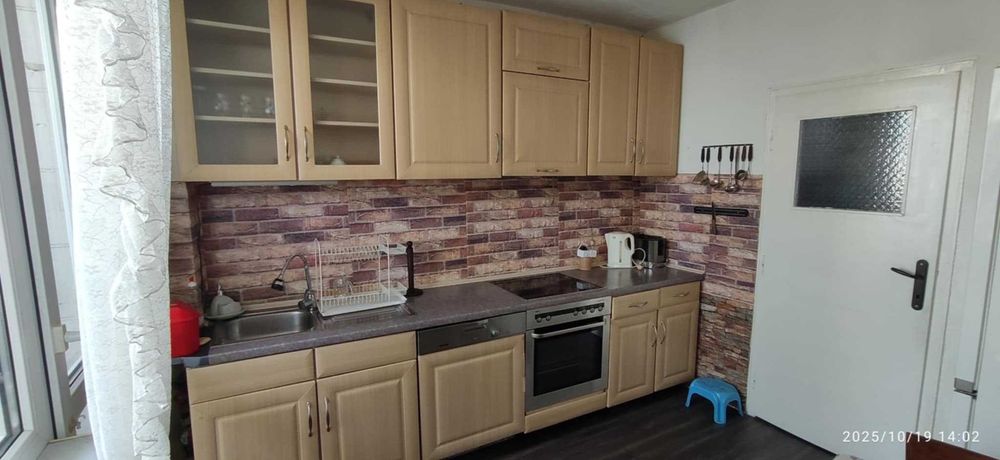 Дава се под наем Тристаен апартамент в Русе, Централен южен район - 90 кв.м за 408 € - Снимка #8