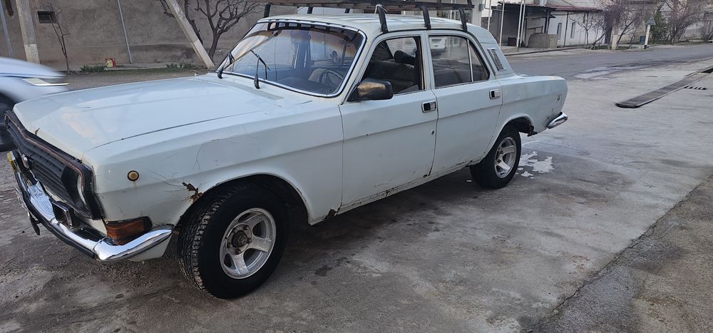 Volga 2410.sotiladi