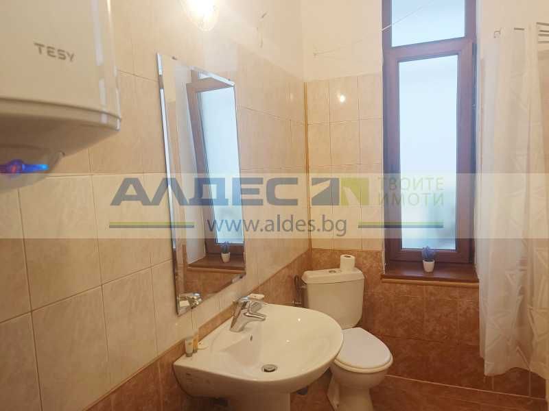 Дава се под наем Тристаен апартамент в София, Център - 120 кв.м за 750 € - Снимка #12