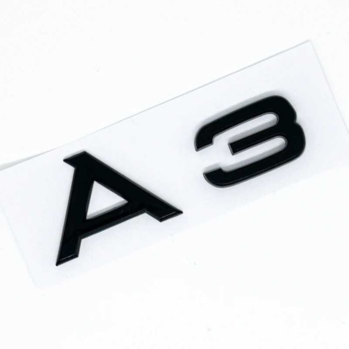 Emblema Sigla Negru Lucios AUDI Portbagaj A3 A4 A5 A6 A7 Q3 Q5 Q7 Q8