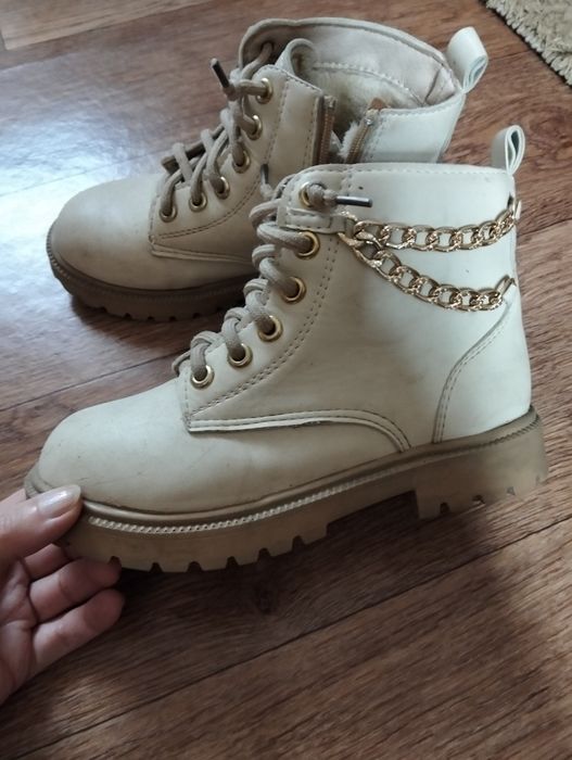 Продам обувь детскую