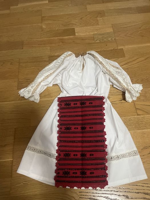 Costum popular ,zona Rupea !! Pentru 3-5 ani