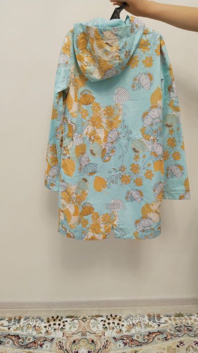 Продам плащ в отличном состояние