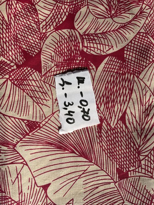 Платове парчета вълнени, памучни, коприна и дамаска