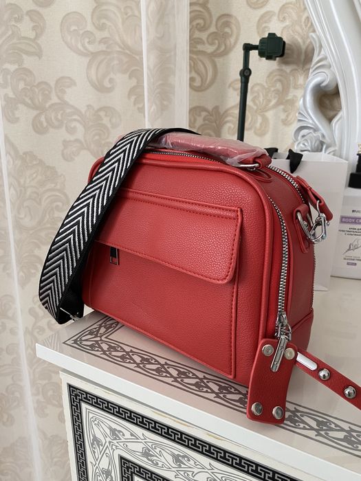 Сумка, куртка барлыгы сатылады