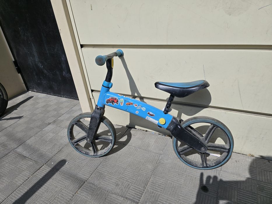 Продам беговел 2