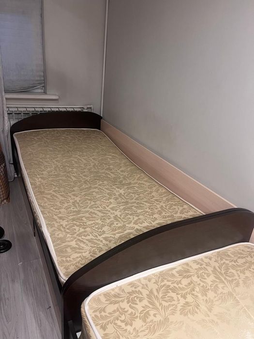 Продам срочно Б/у 2шт за 50000