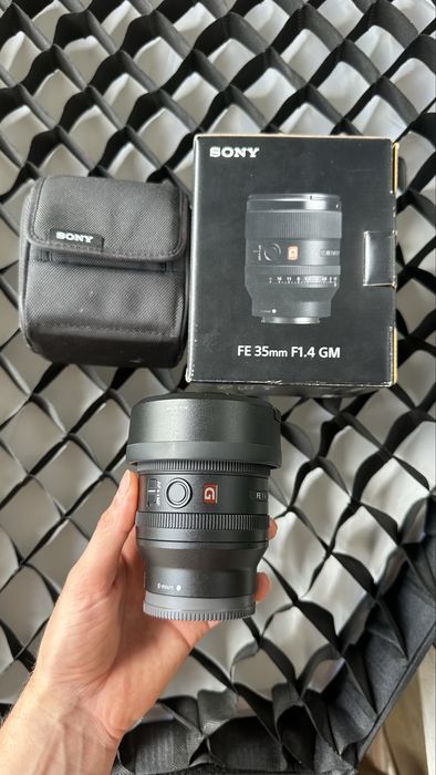 Объектив Sony GM 35mm 1.4