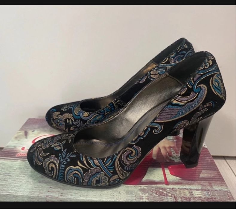 Pantofi din piele cu toc