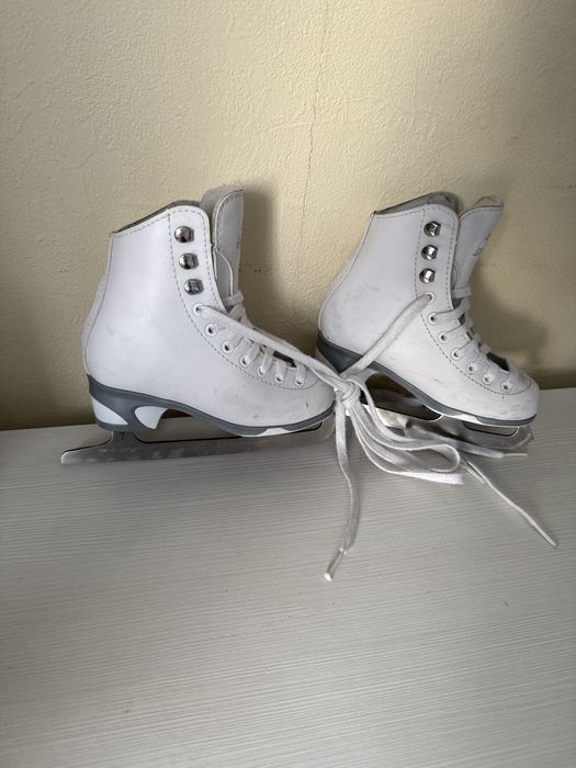 Коньки в отличном состоянии