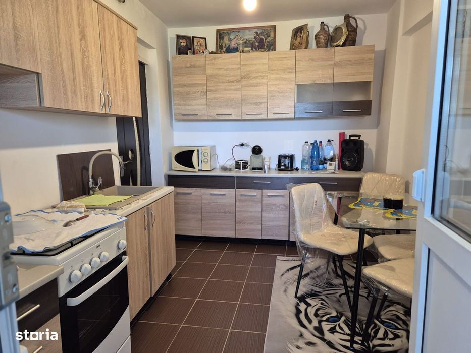 Zona Miorita, apartament 2 camere decomandat, spatios, imbunatatit