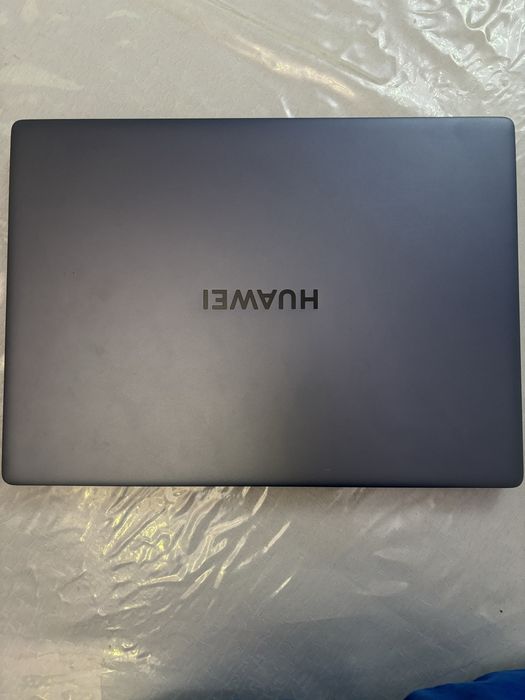 Huawei MateBook D14