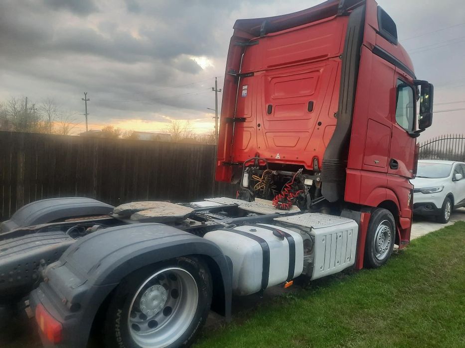 Vand cap tractor
