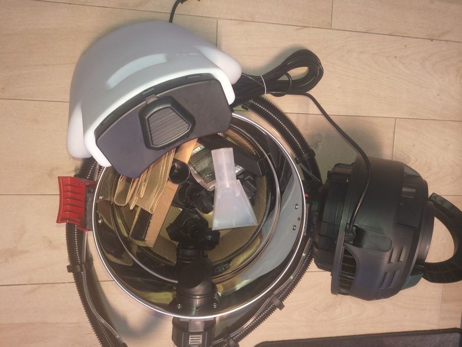 Aspirator cu spălare Parkside ,jet apa pentru spălat covoare-mocheta-banchete auto-scaune-canapele,,bazin apa profesional