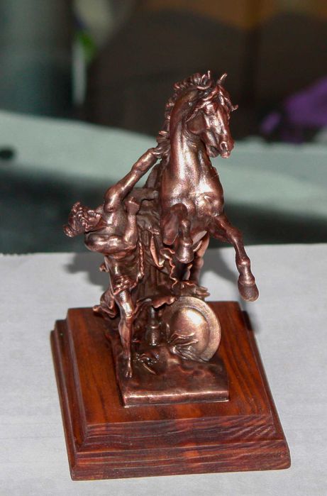 Статуетка-сувенир "Кон и ездач". Медна галванопластика.