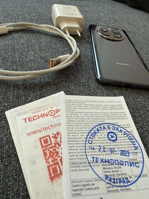 Продавам изключително запазен Huawei Mate 50 Pro