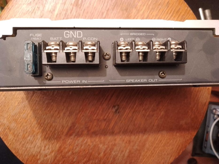 Усилватели три броя