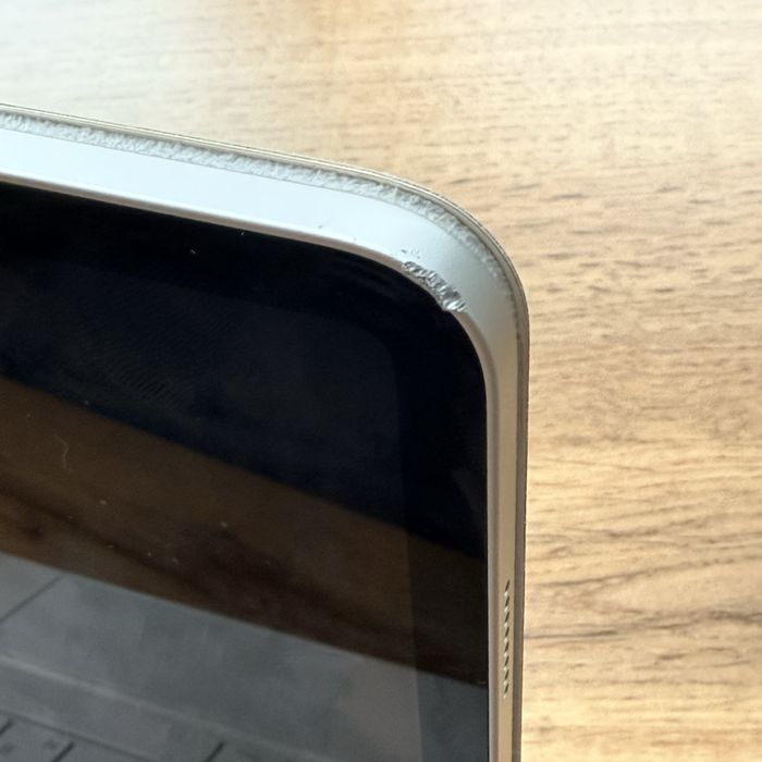 Продам ipad Pro 11' (на чипе М2, 256гб+бонусы)