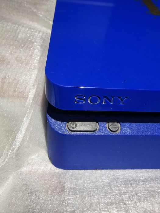 Playstation 4 Limited Days Of Play + Игри