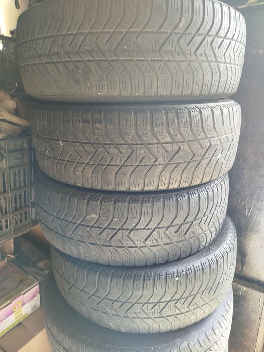 гуми PIRELLI 185.60.15 комплект 4 бр. за 30 евро.