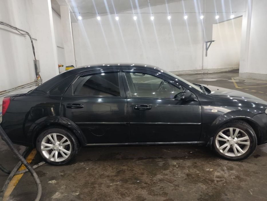 Срочная прадаëтся Lacetti 1.8