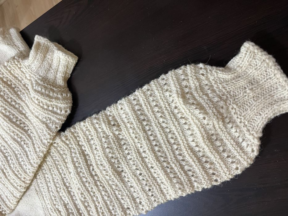 Дамски Плетен пуловер