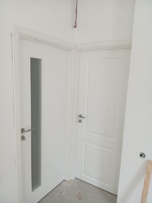 Montaj Uși Interioare și Exterioare de Calitate