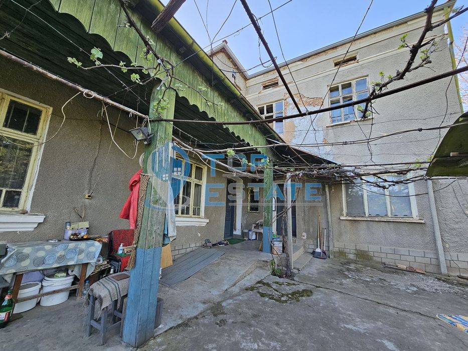 Продава се Къща в с. Козаревец, Област Велико Търново - 220 кв.м за 137 €/кв.м - Снимка #2