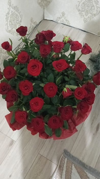 Розы 35 штук  бу свежие