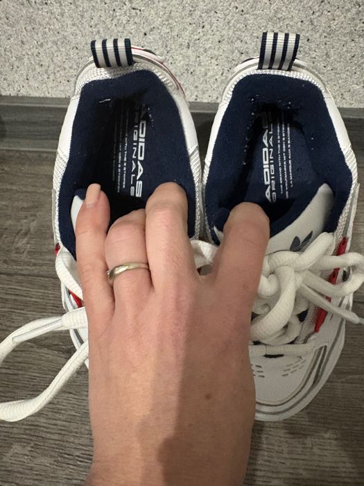 Маратонки Adidas 37 1/3