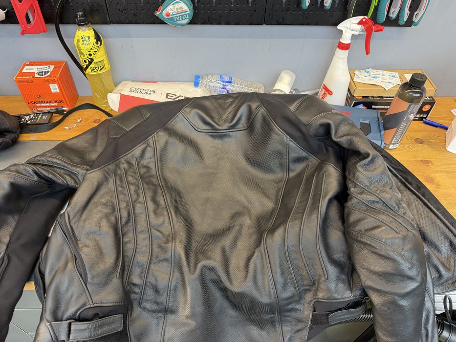 Яке DAINESE черно