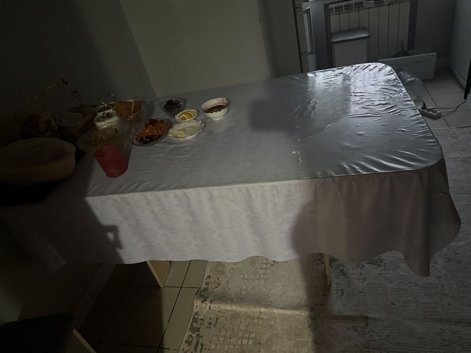 Стол кухонный продам б/у