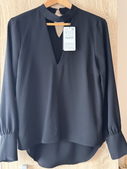 Bluza Zara cu decolteu in V