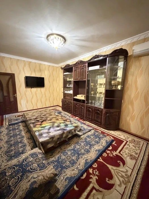 Квартира на Гунча-метро Тинчлик 3/3/5 общ пл 72м,балкон 2*6