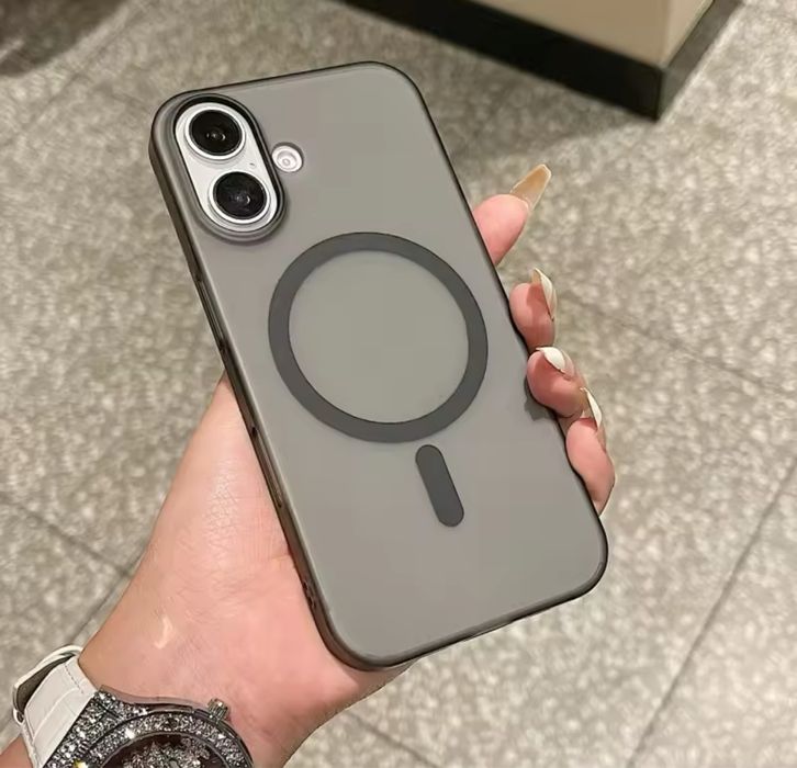 Iphone 14/15/16/PRO/MAX/PLUS Husa MagSafe Ultra Slim 0,1mm Hard Case