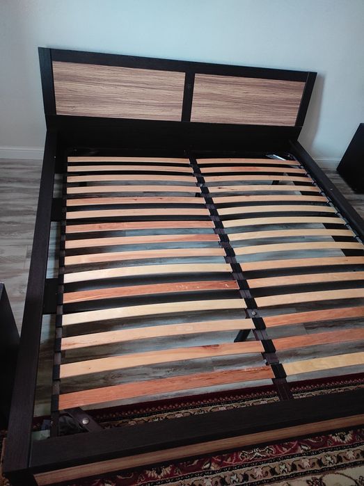 Двухспальная кровать