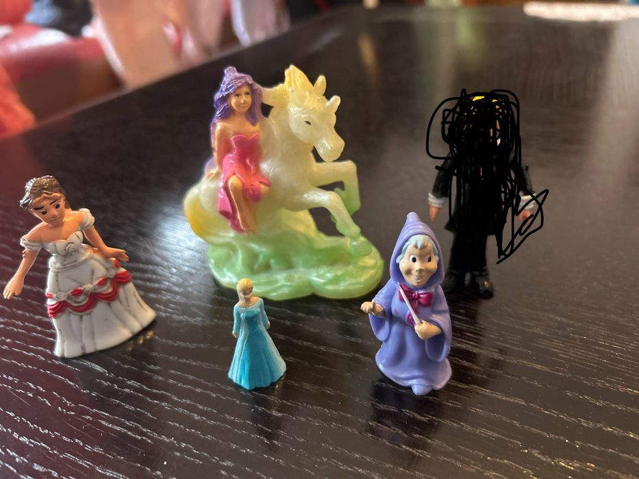 Figurine jucarie - papusi, printi, printese , vrajitoare