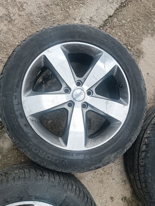 Джанти с гуми за Jeep Grand CHEROKEE 2015g 20ц.