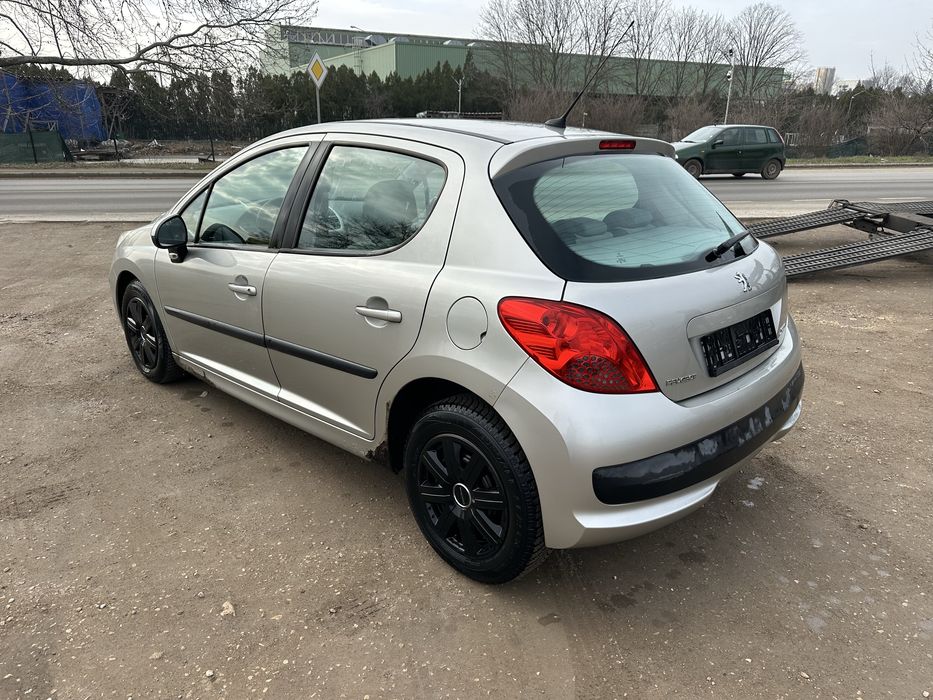 Кора за багажник за Пежо 207 хечбег!