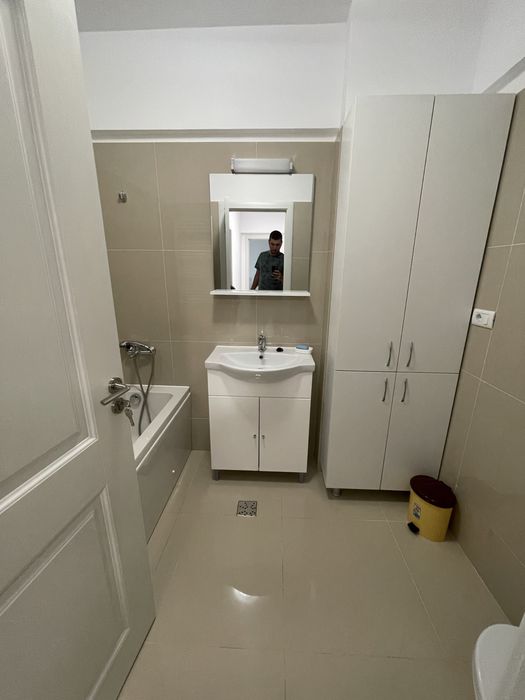 Inchiriez apartament 3 camere complex Crystal Residence Rediu
