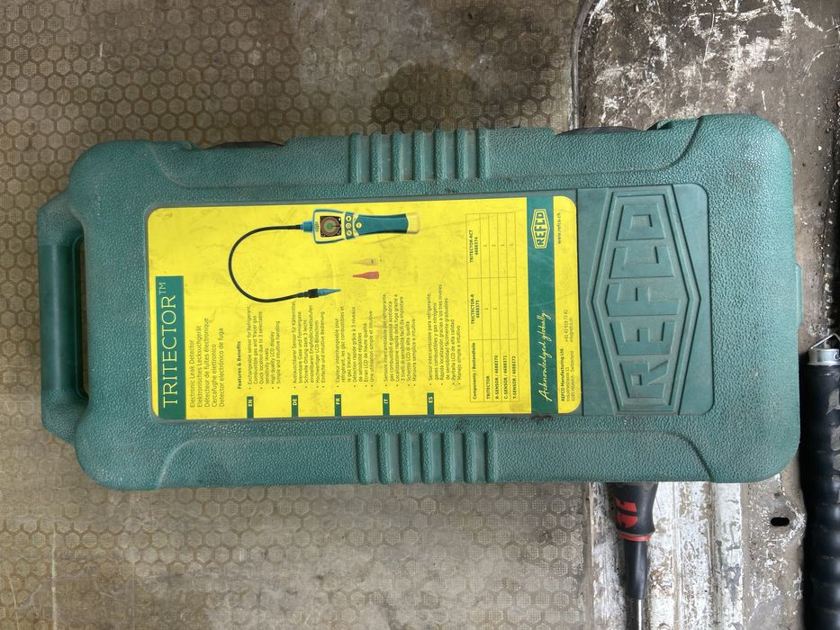 Detector scurgeri scapari freon Refco Tritector