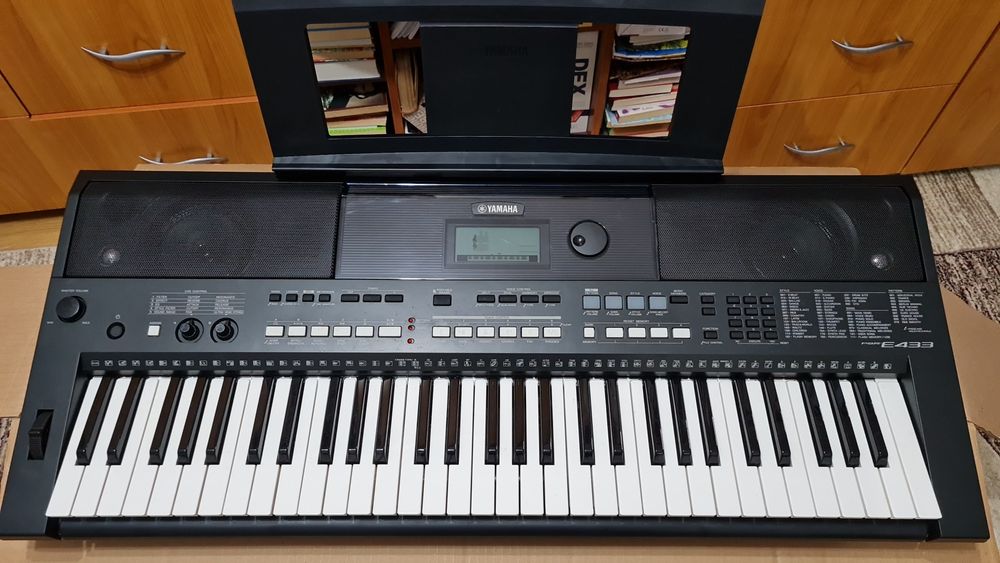 Orga Yamaha Psr E 433