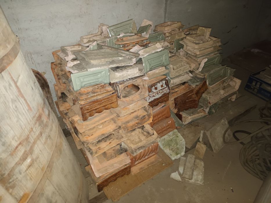 Teracota provenita de la 3 sobe