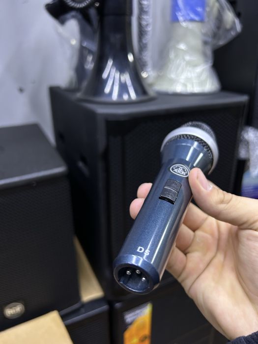 Шнуровой микрофон AKG Vocal D5S