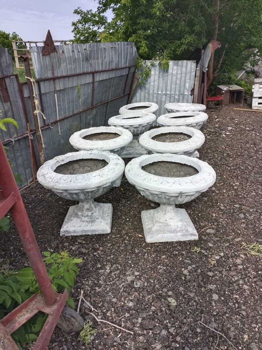 Продам вазоны под цветы