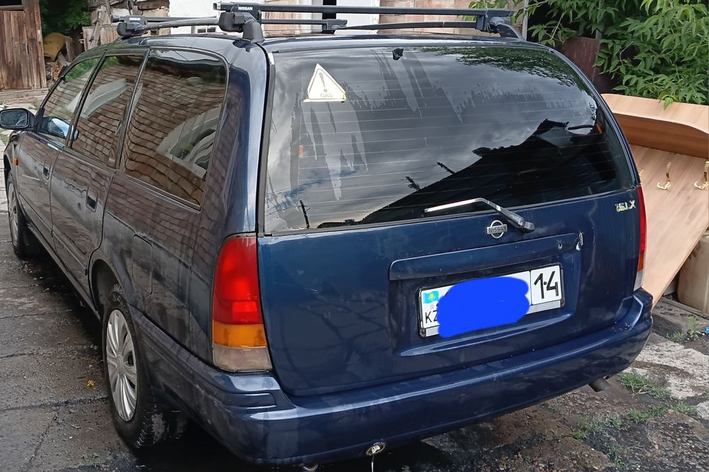 Ниссан    продам