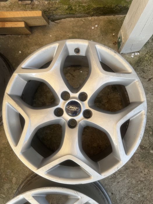 Jante FORD R18 model ST Snowflake - 5x108 Ilfov Chitila • OLX.ro
