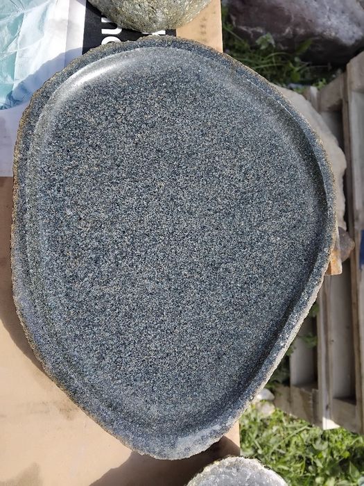 Чинии от естествен камък