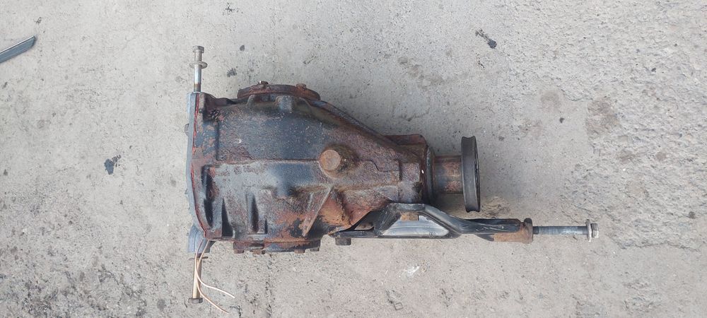 Редуктор 3.23 на BMW e34