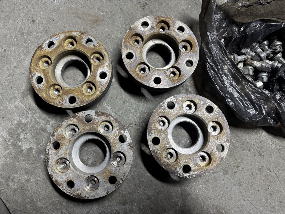 Дистанционни фланци 5x120 към 5x100